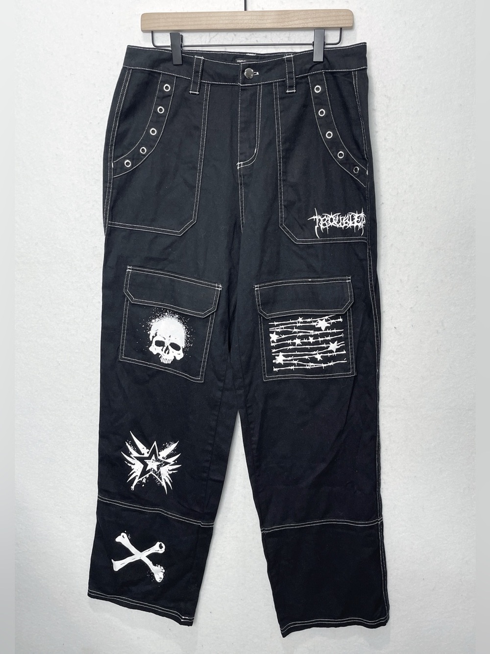 Hot Topic Black Punk Icons Wide Leg Cargo Pants Size 9 Emo Punk Goth Metal Skull - Picture 3 of 8